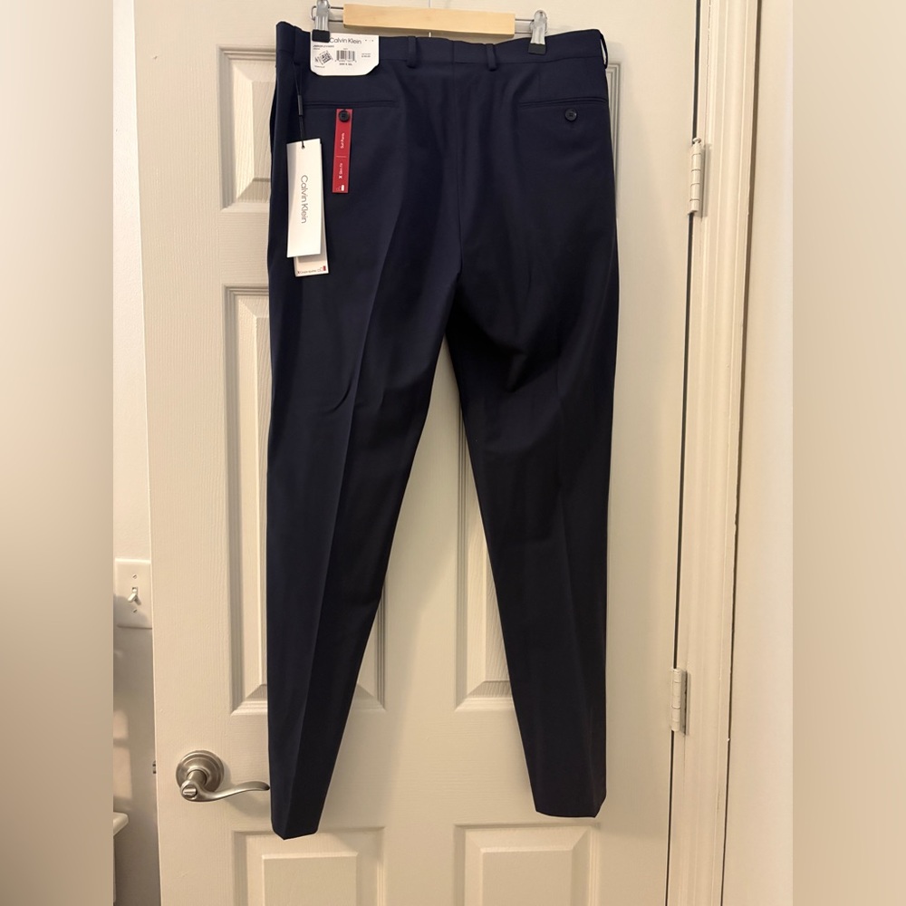 NWT Calvin Klein Men's Navy Slim Fit Dress Pants 34x32